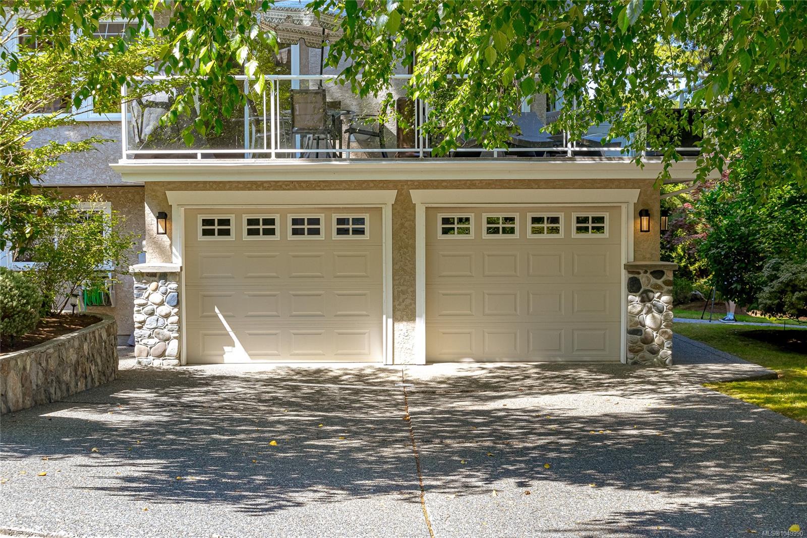 7348 Ridgedown Crt — listing photo 6 of 61