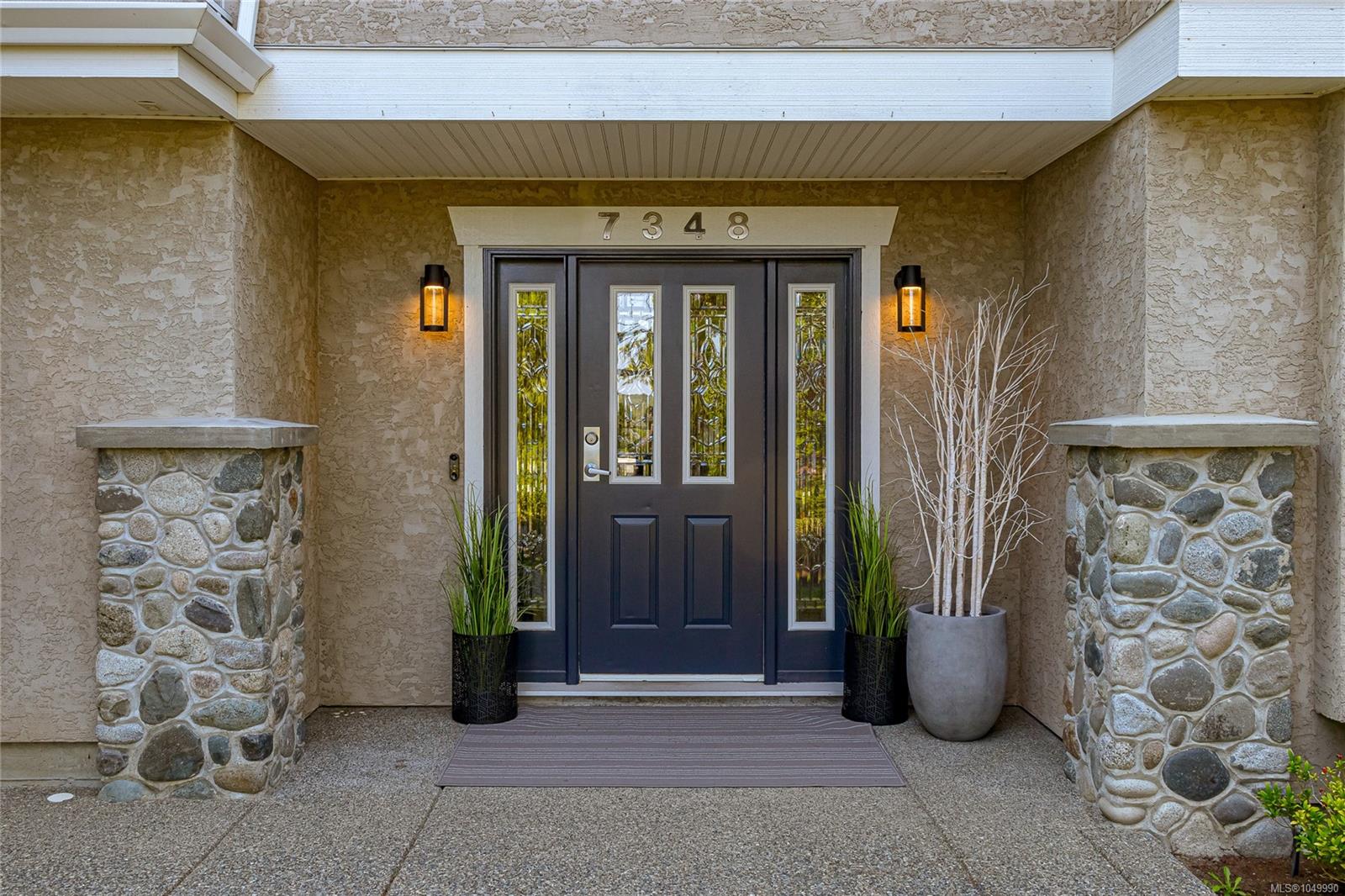 7348 Ridgedown Crt — listing photo 7 of 61