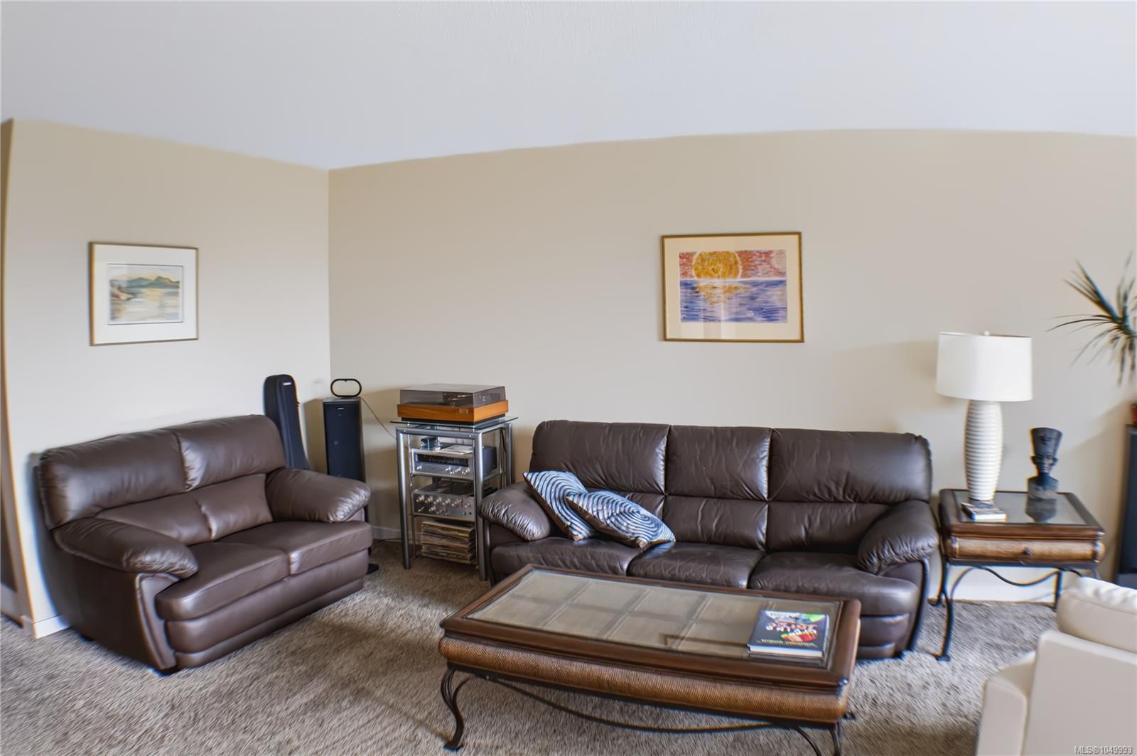 305-103 Gorge Rd — listing photo 4 of 35
