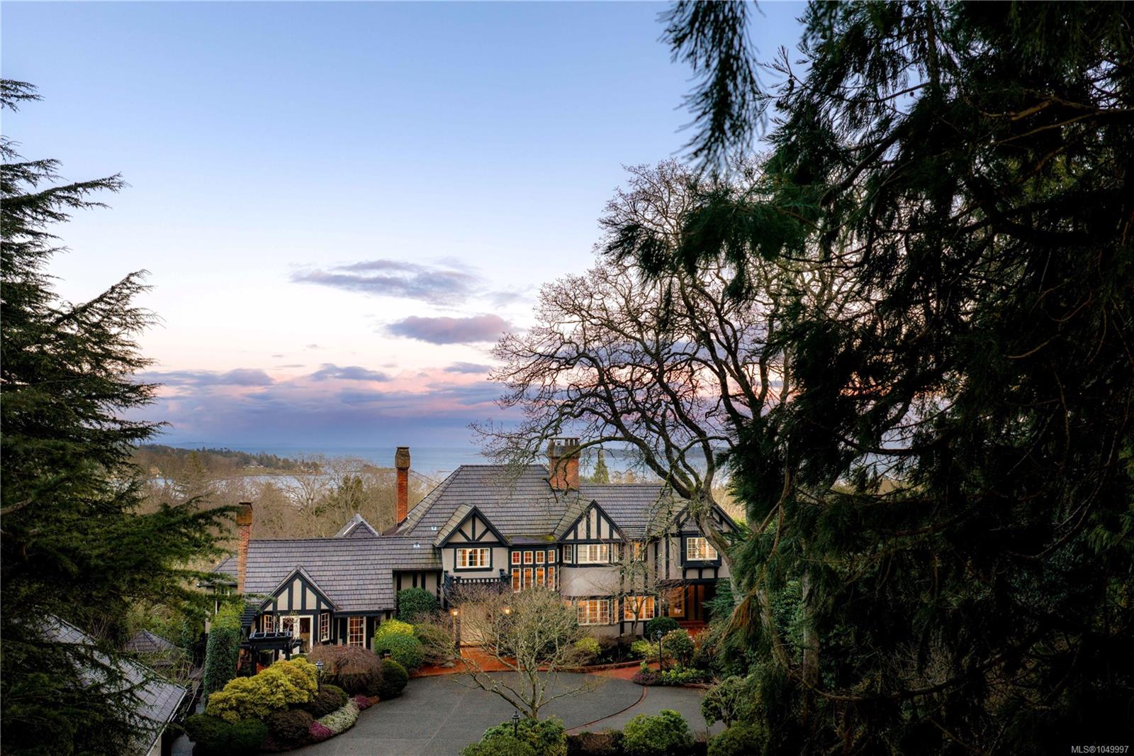 3475 Upper Terrace Rd — listing photo 4 of 77