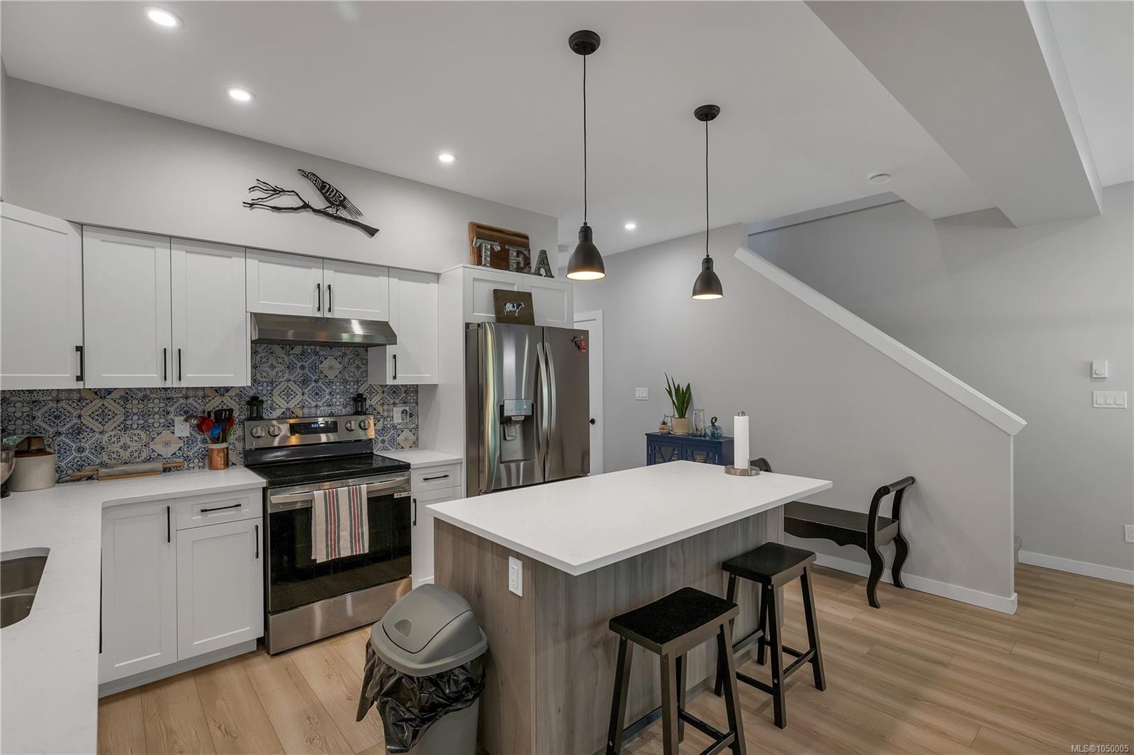5-444 Fisher Rd — listing photo 6 of 39