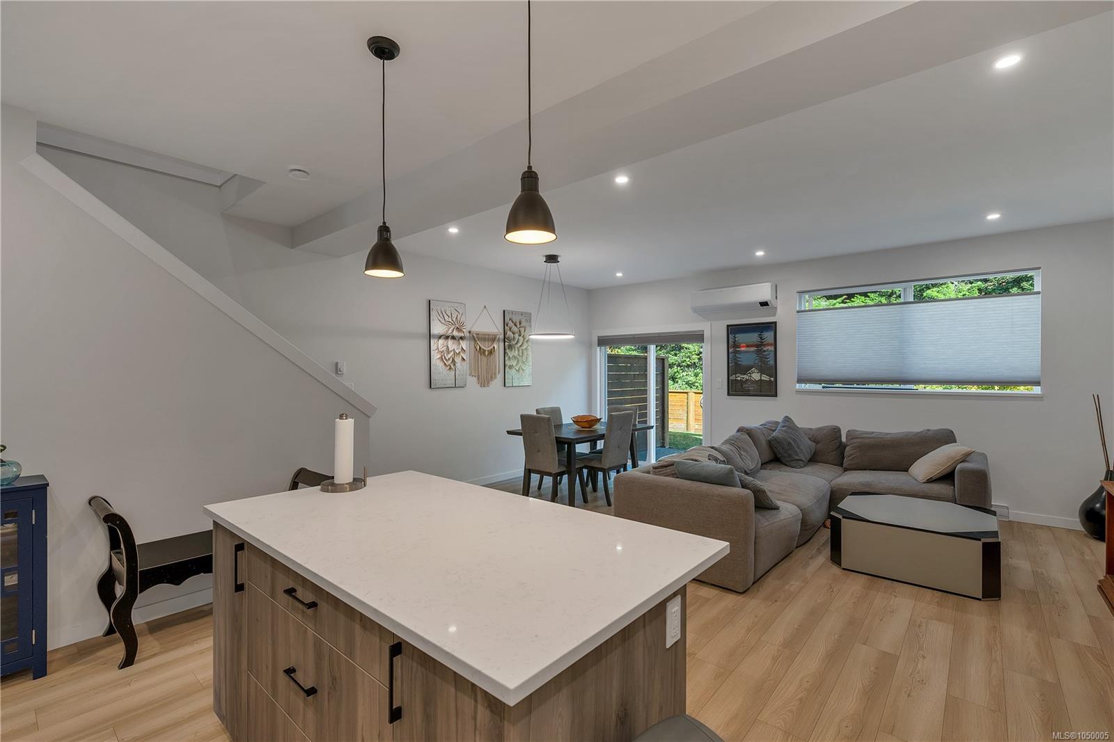 5-444 Fisher Rd — listing photo 7 of 39