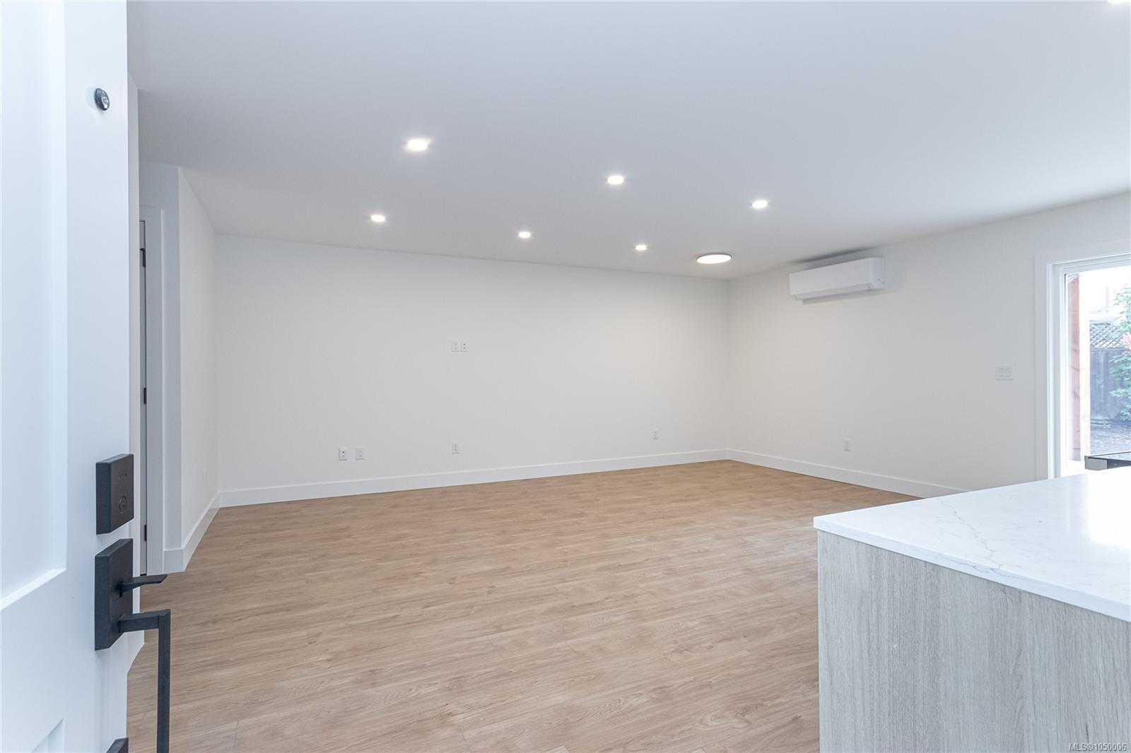 D-2235 Shelbourne St — listing photo 3 of 21