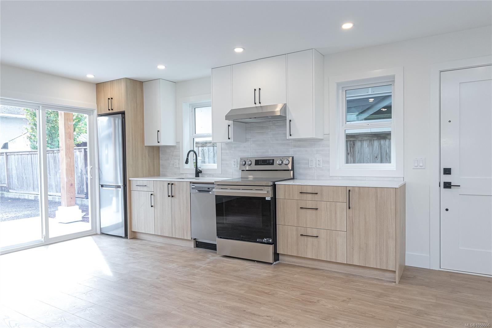 D-2235 Shelbourne St — listing photo 9 of 21