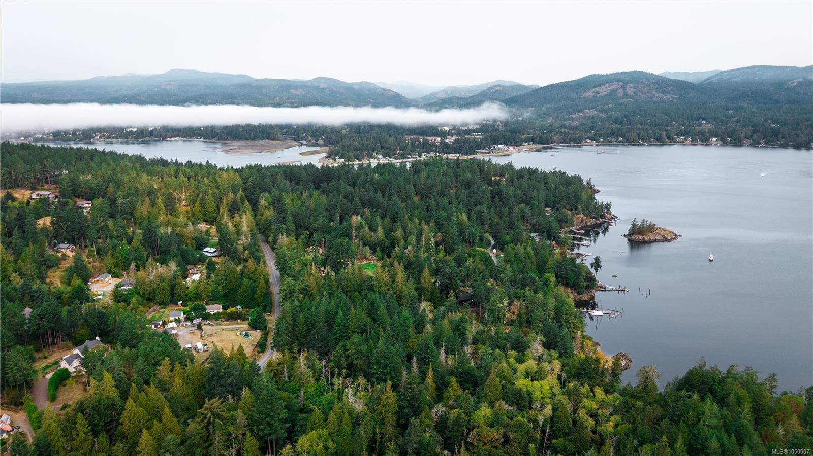 6320 East Sooke Rd — listing photo 12 of 48