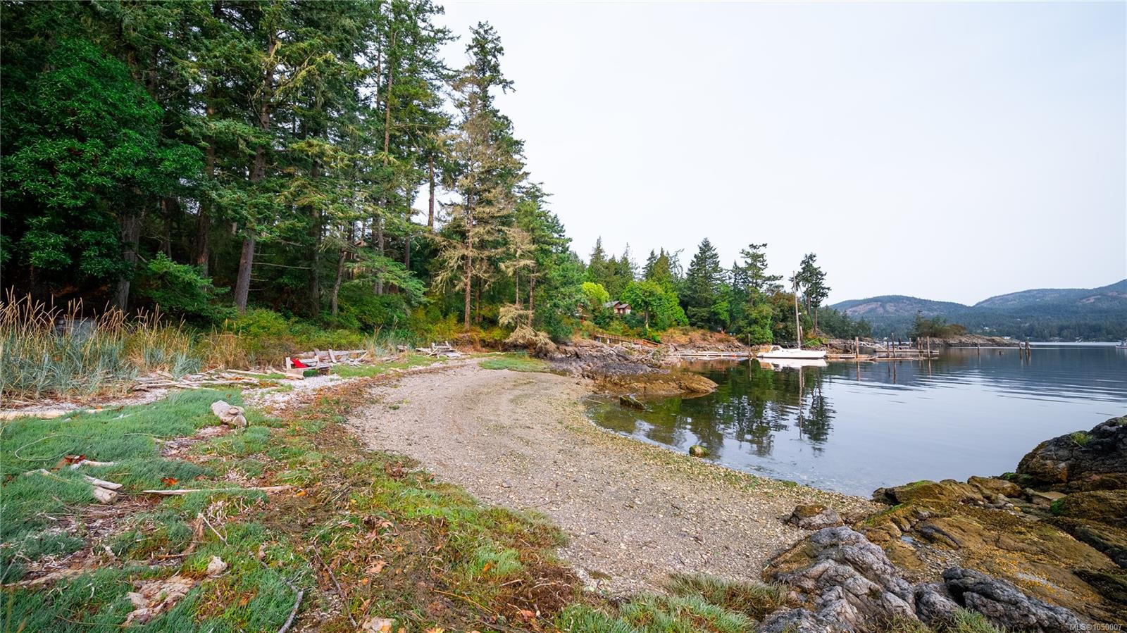 6320 East Sooke Rd — listing photo 5 of 48