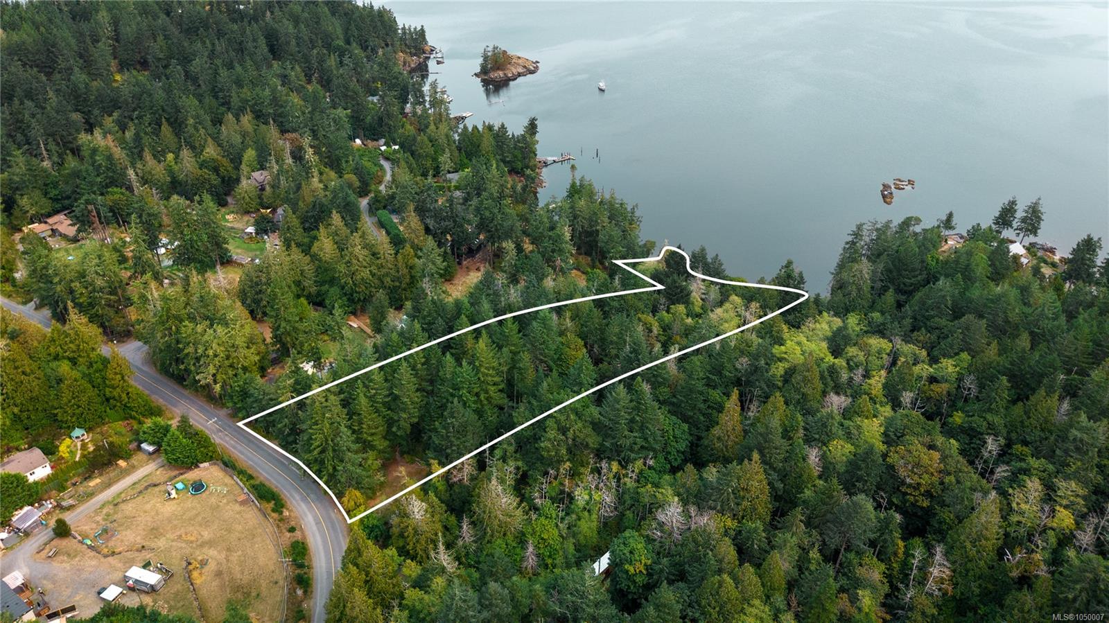 6320 East Sooke Rd — listing photo 9 of 48