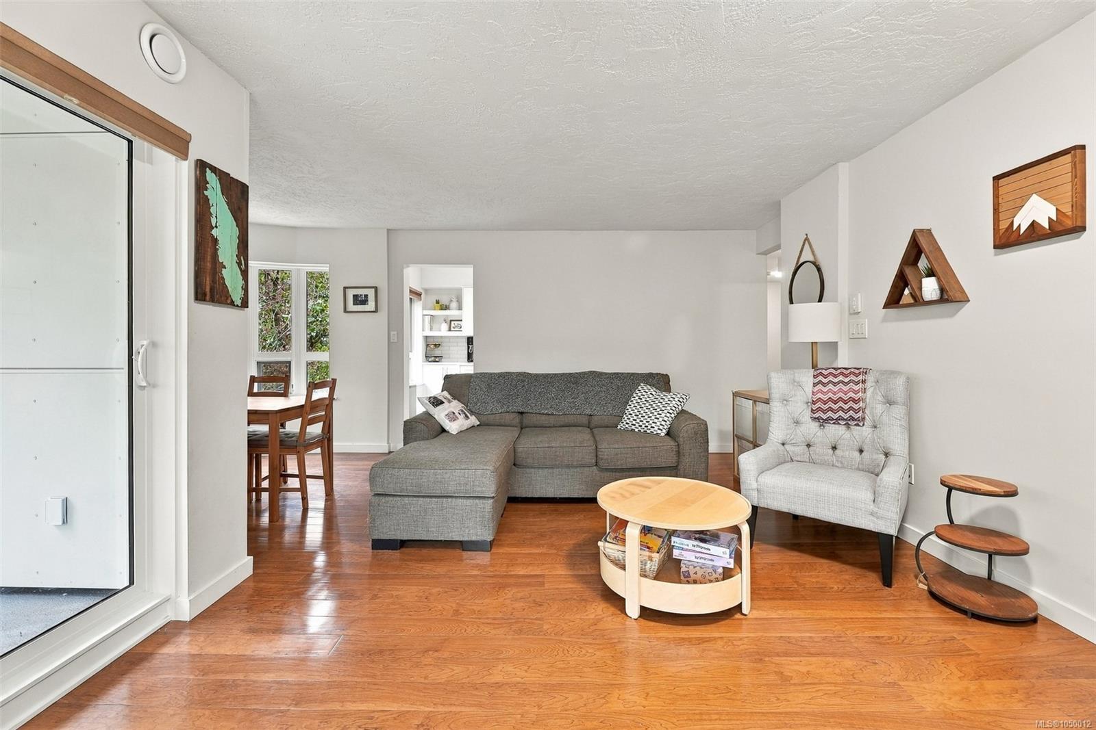 303-1500 Elford St — listing photo 11 of 28