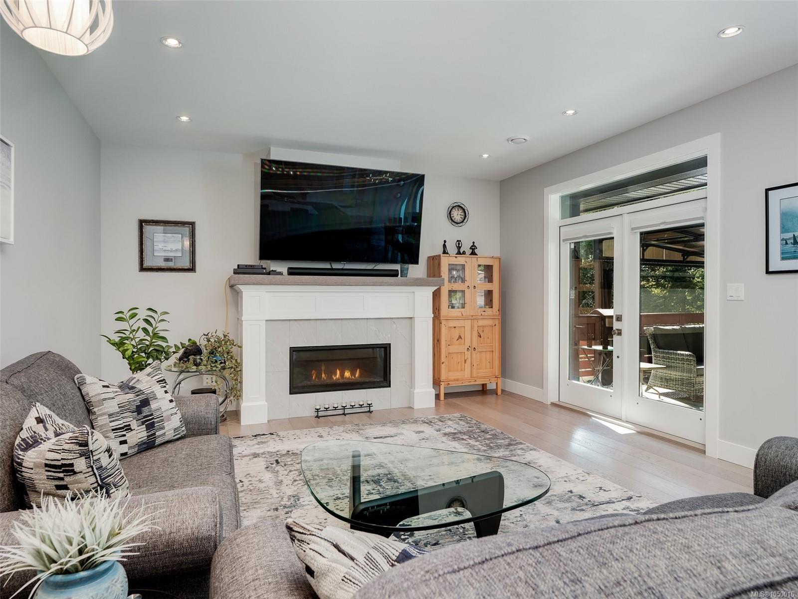 2117 Triangle Trail — listing photo 3 of 35
