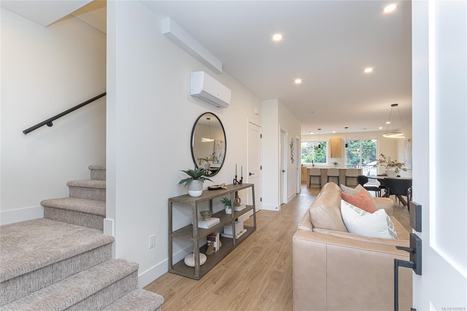 B-2235 Shelbourne St — listing photo 6 of 40