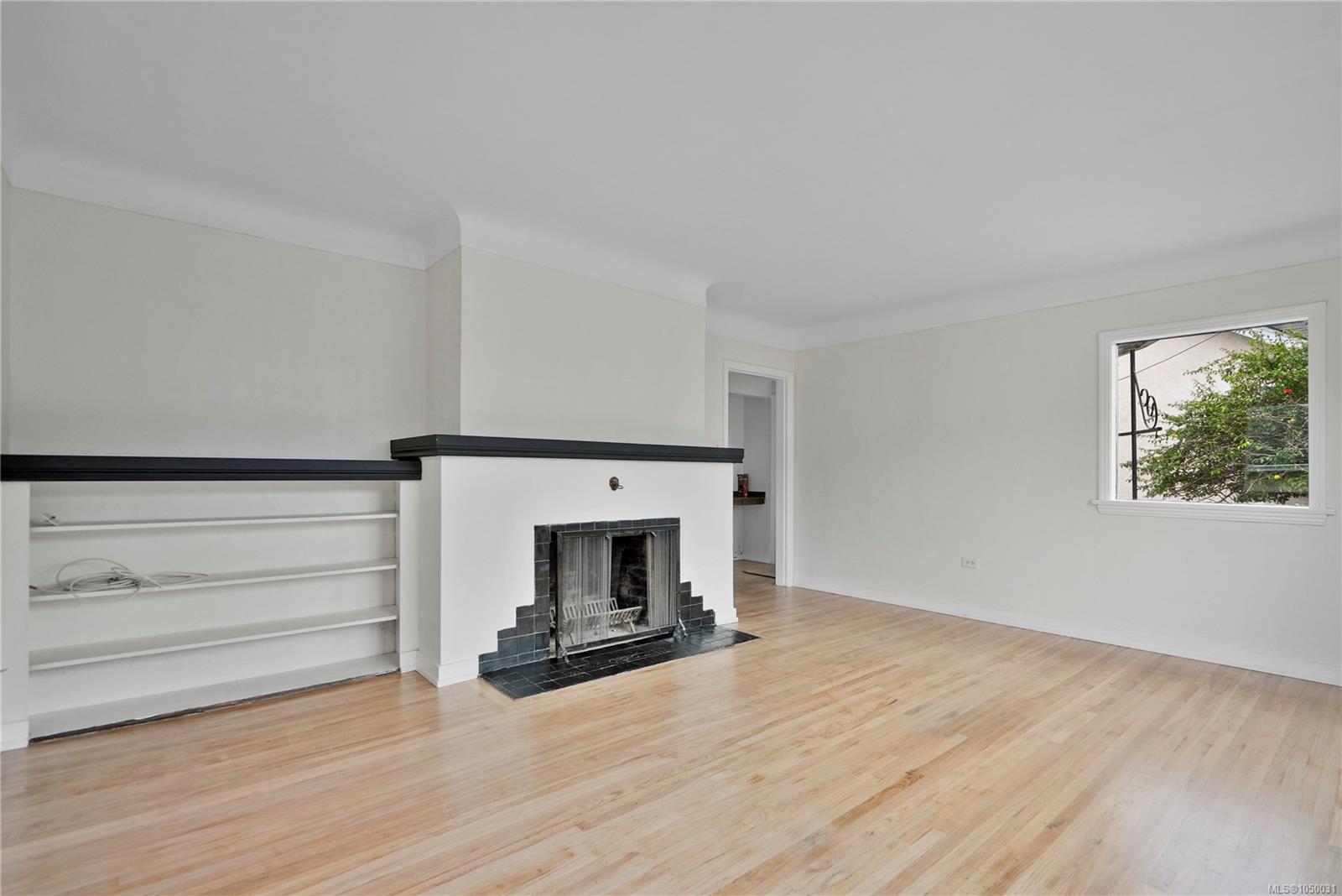 552 Davida Ave — listing photo 7 of 36