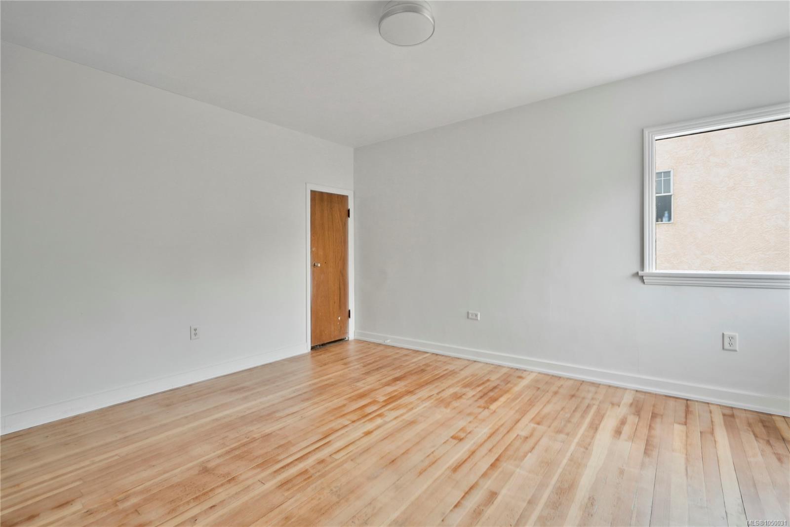 552 Davida Ave — listing photo 8 of 36