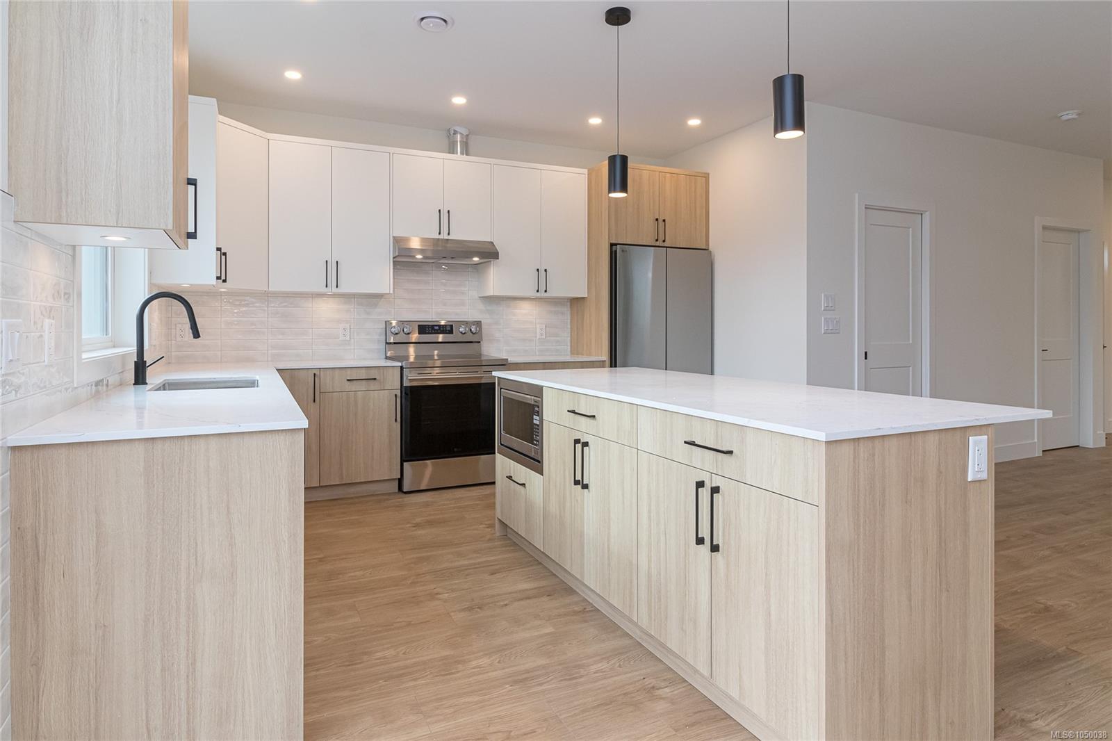 A-2235 Shelbourne St — listing photo 13 of 37