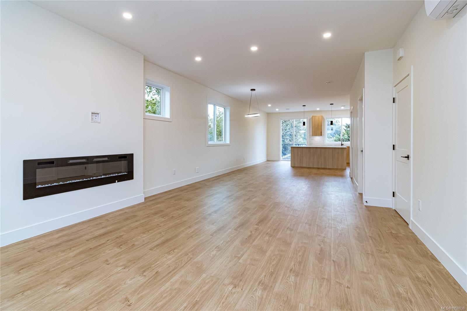 A-2235 Shelbourne St — listing photo 4 of 37