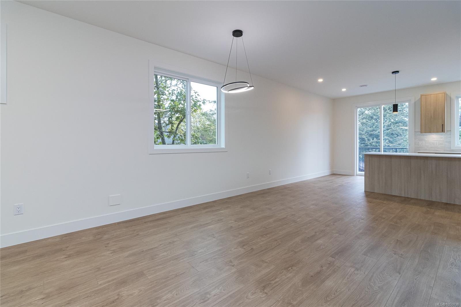 A-2235 Shelbourne St — listing photo 8 of 37