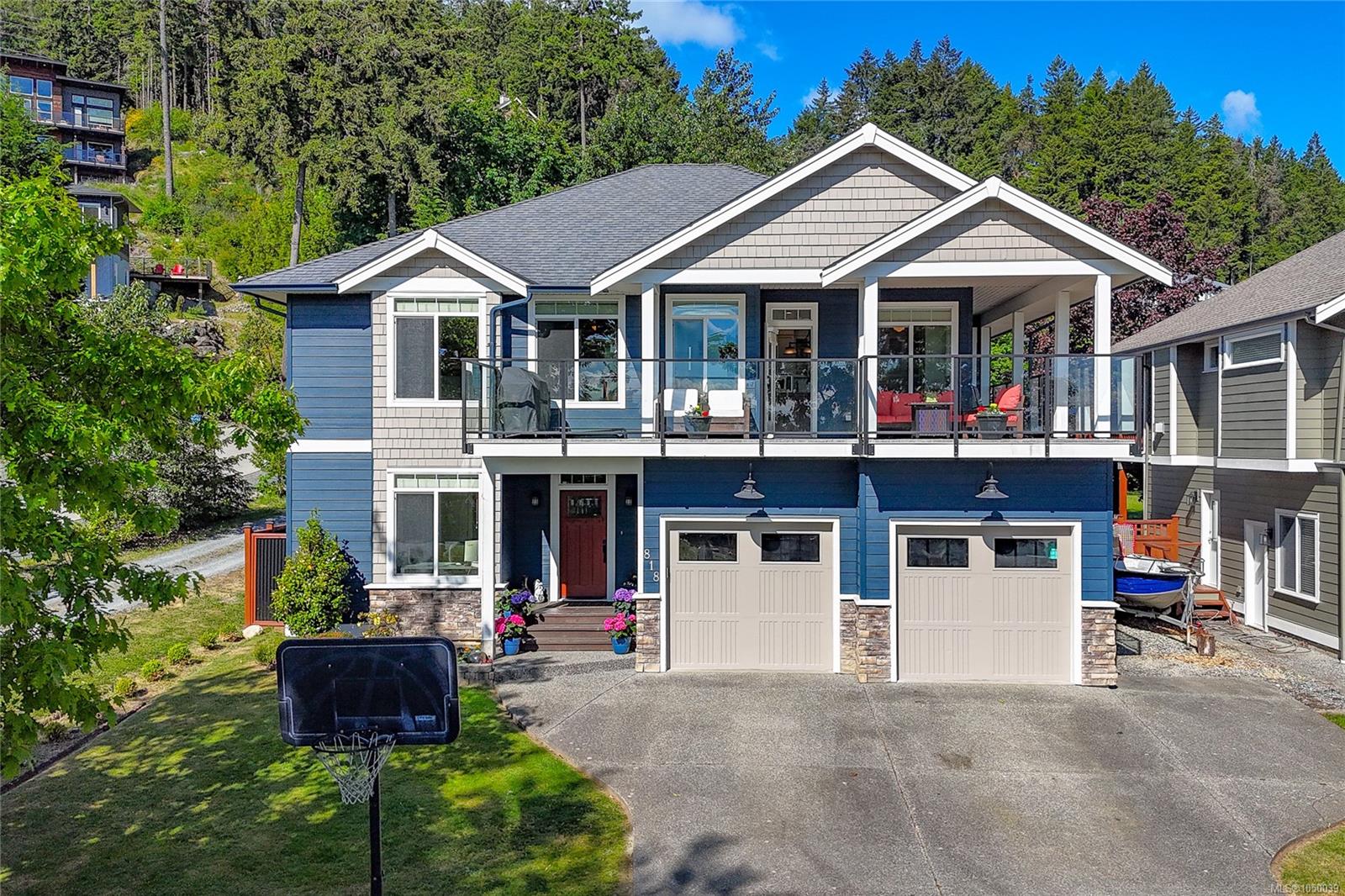 818 Craig Rd, Ladysmith