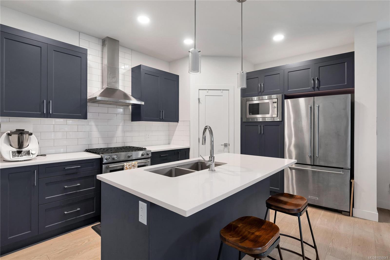 3419 Ryder Hesjedal Way — listing photo 14 of 58