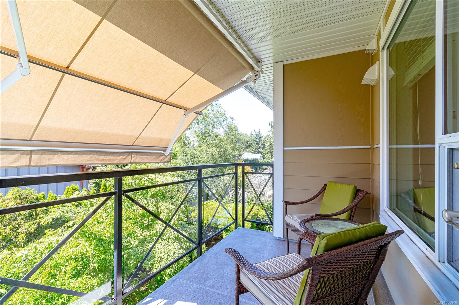 4536 Viewmont Ave, Saanich