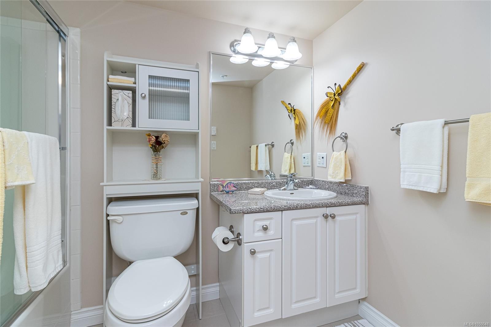 304-4536 Viewmont Ave — listing photo 7 of 42