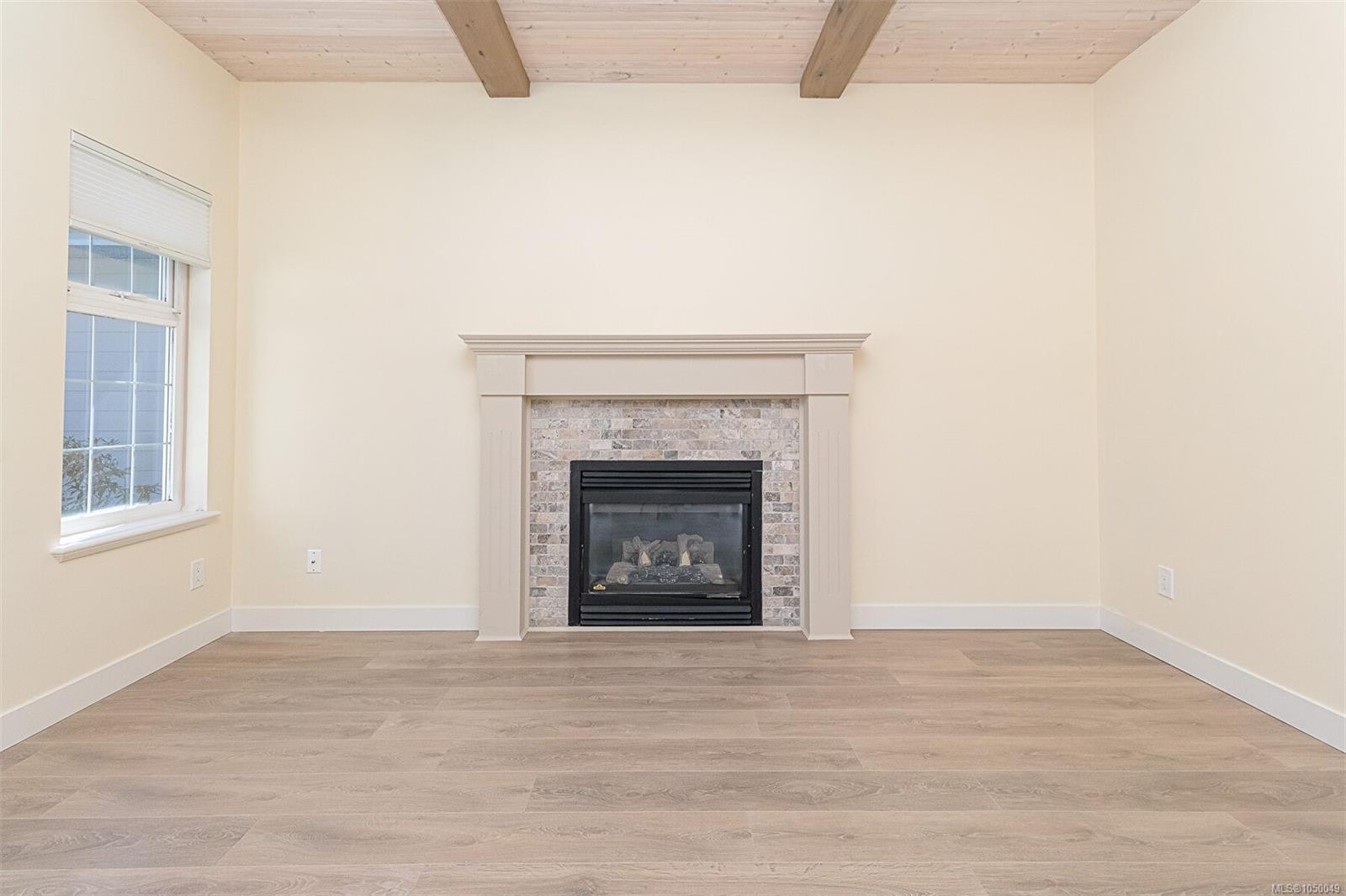 7968 Polo Park Cres — listing photo 11 of 40