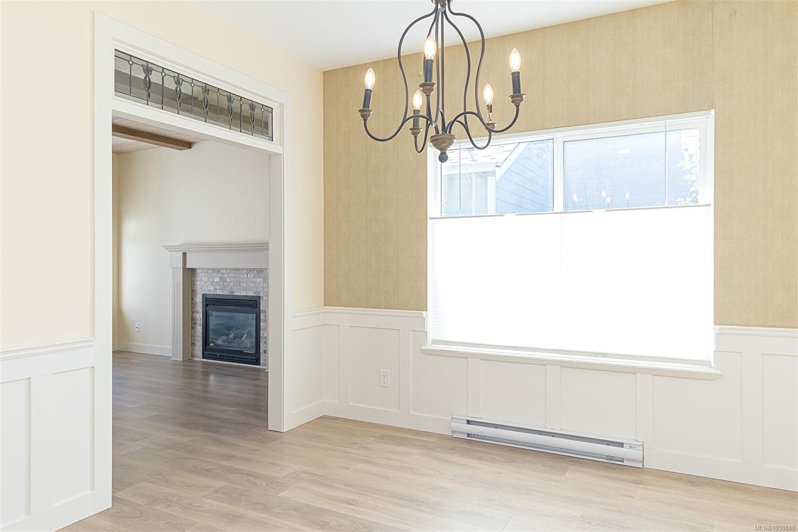 7968 Polo Park Cres — listing photo 14 of 40