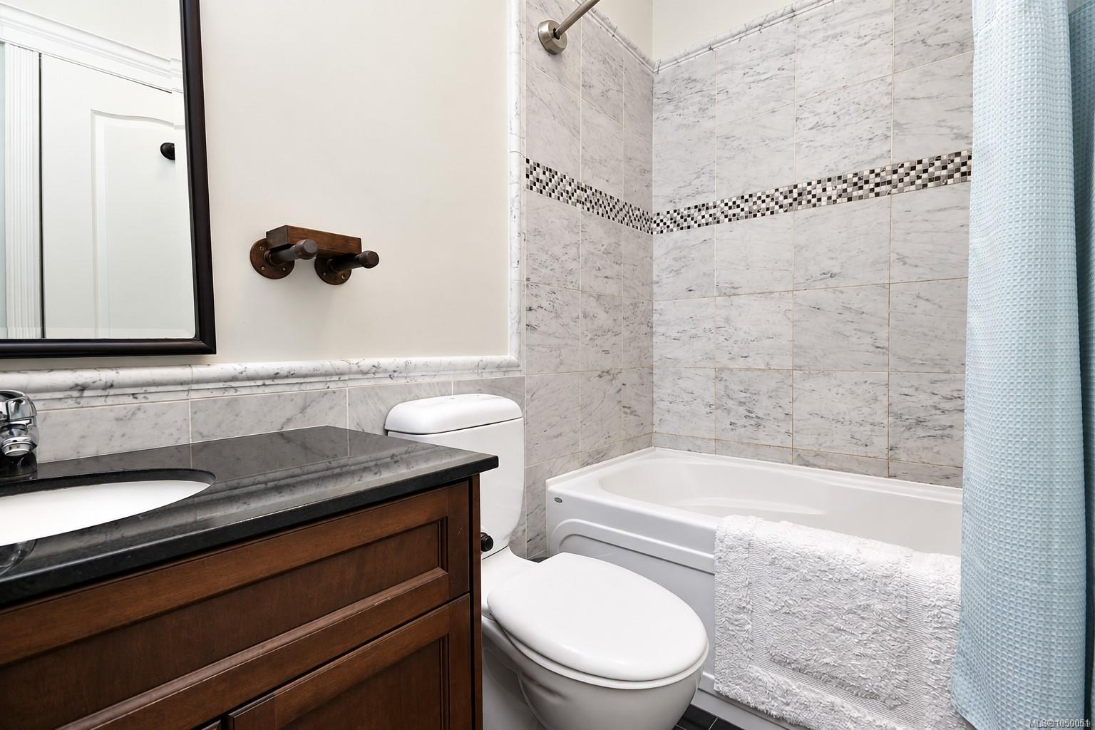 209-1602 Quadra St — listing photo 13 of 15