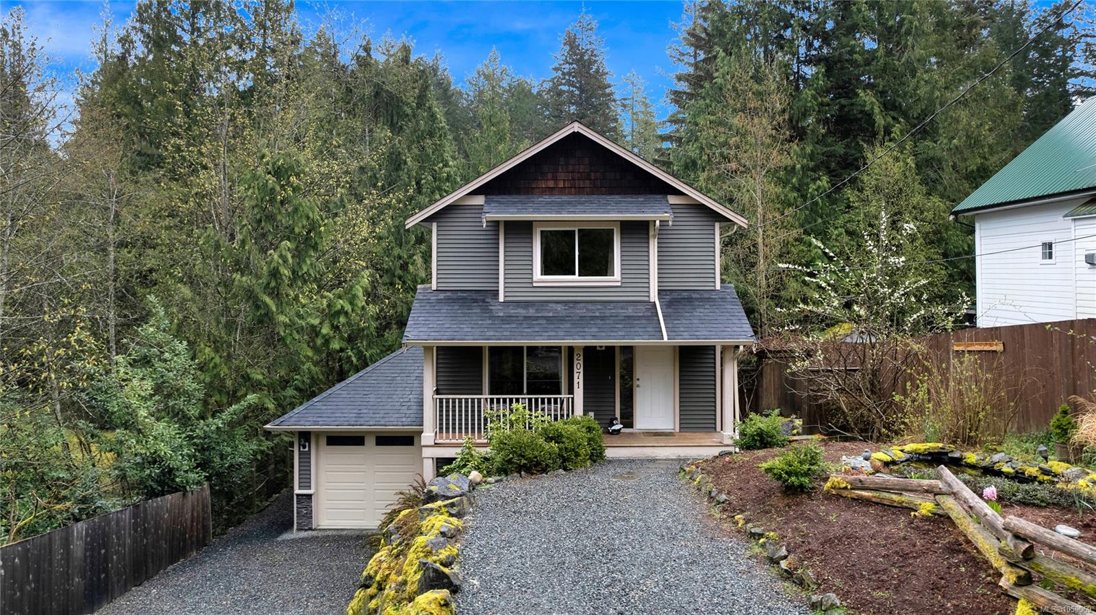 2071 Mable Rd — listing photo 2 of 34