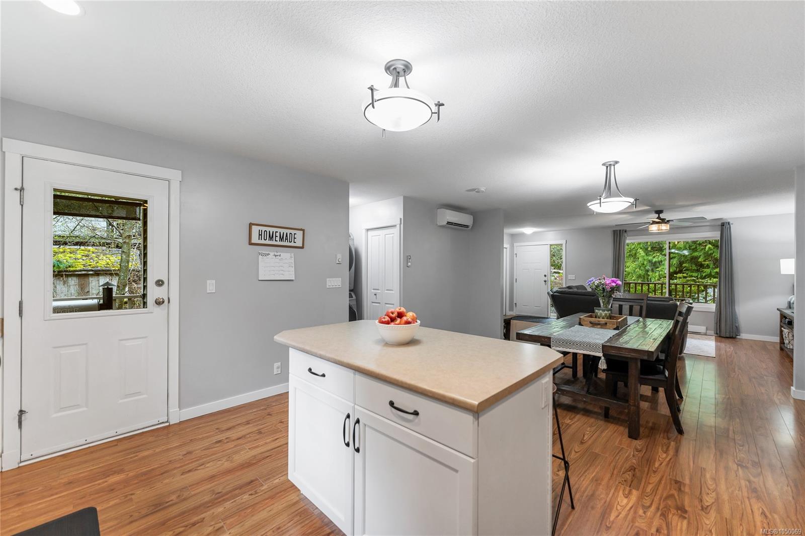 2071 Mable Rd — listing photo 11 of 34