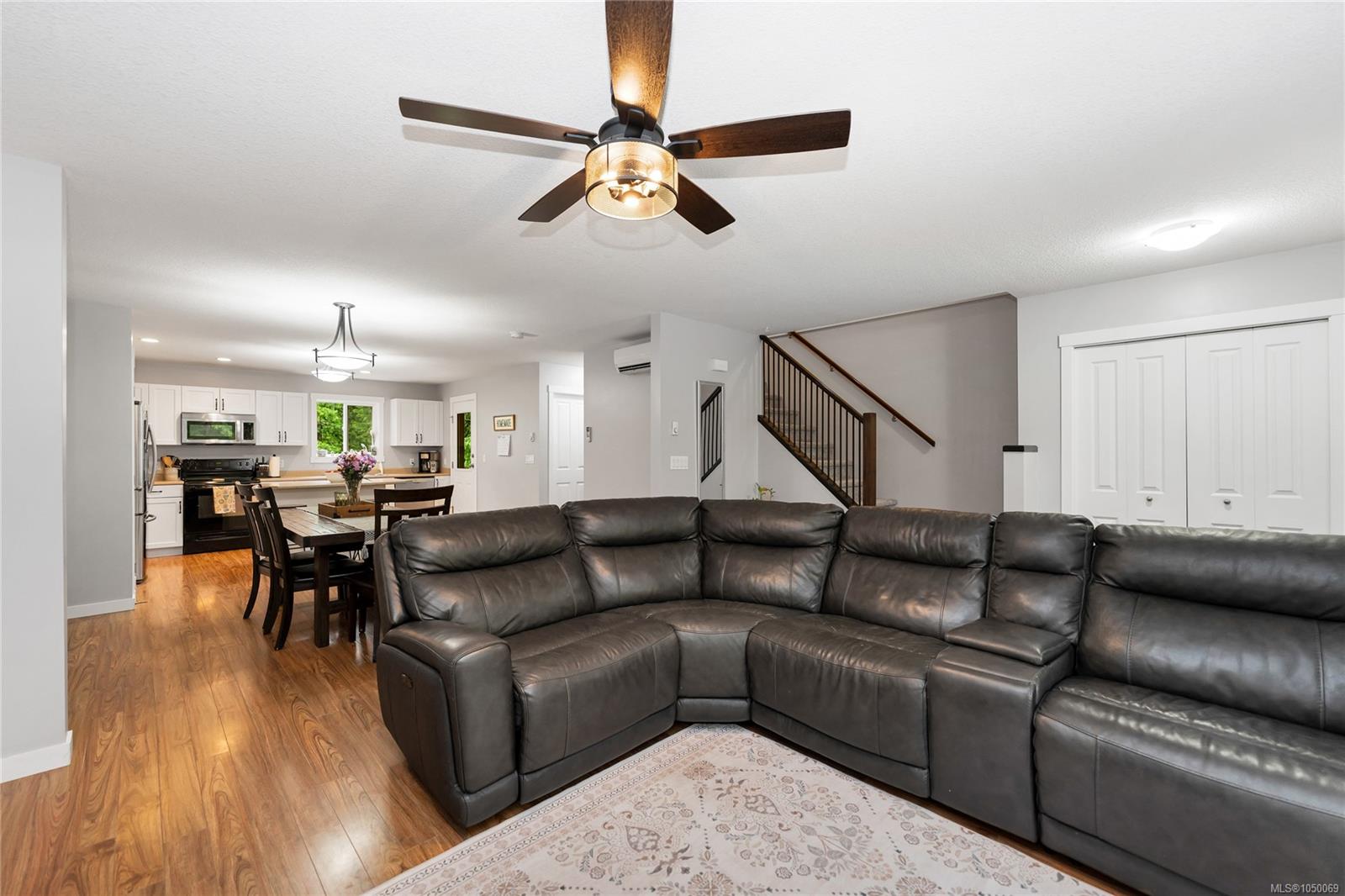2071 Mable Rd — listing photo 6 of 34