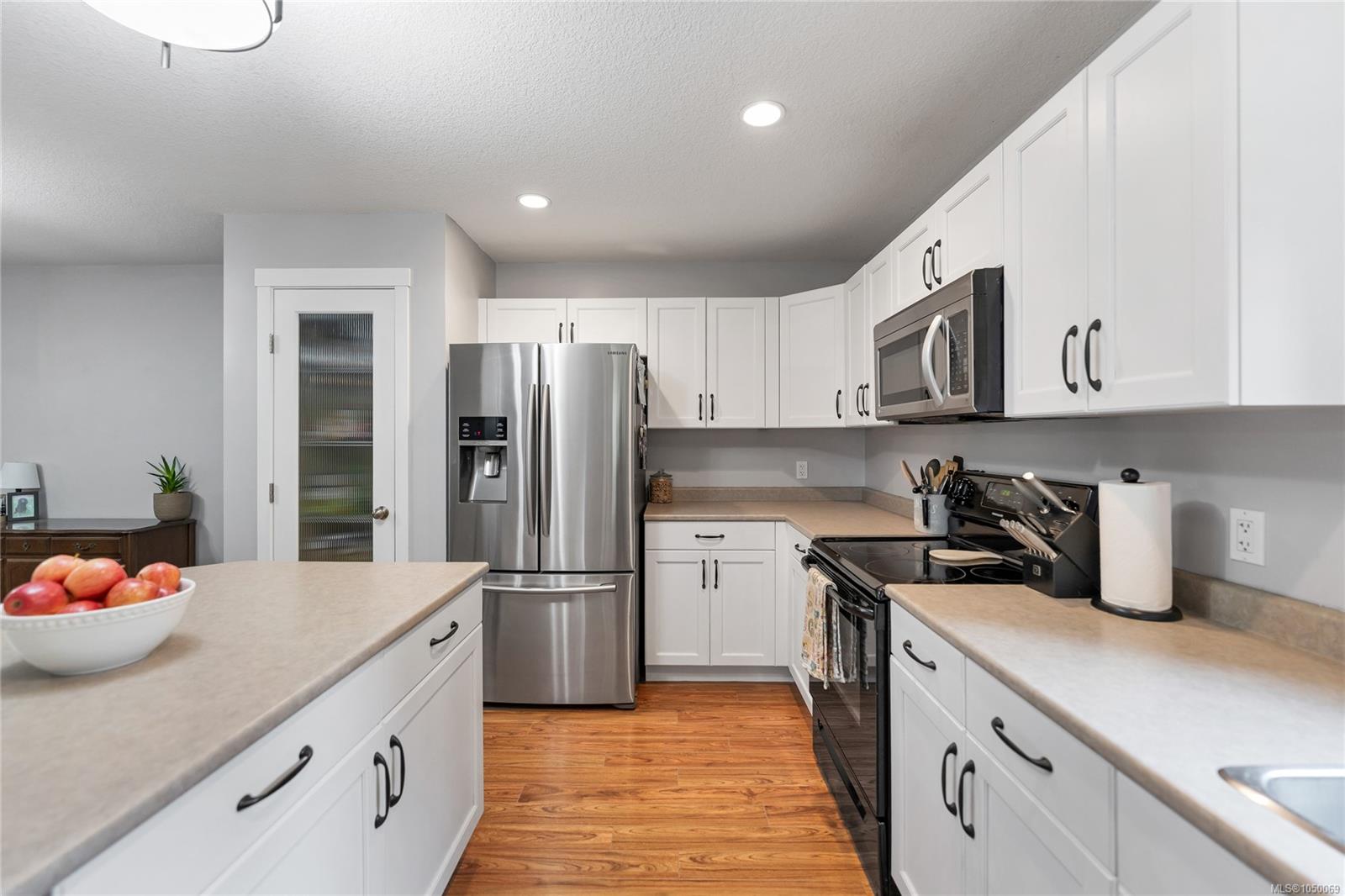 2071 Mable Rd — listing photo 10 of 34