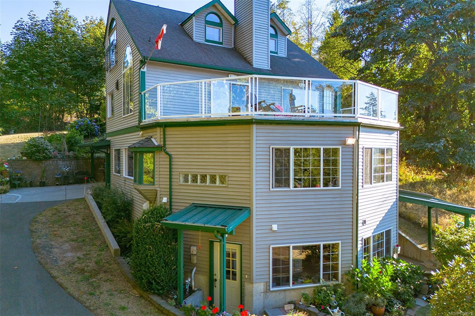 Photo 8