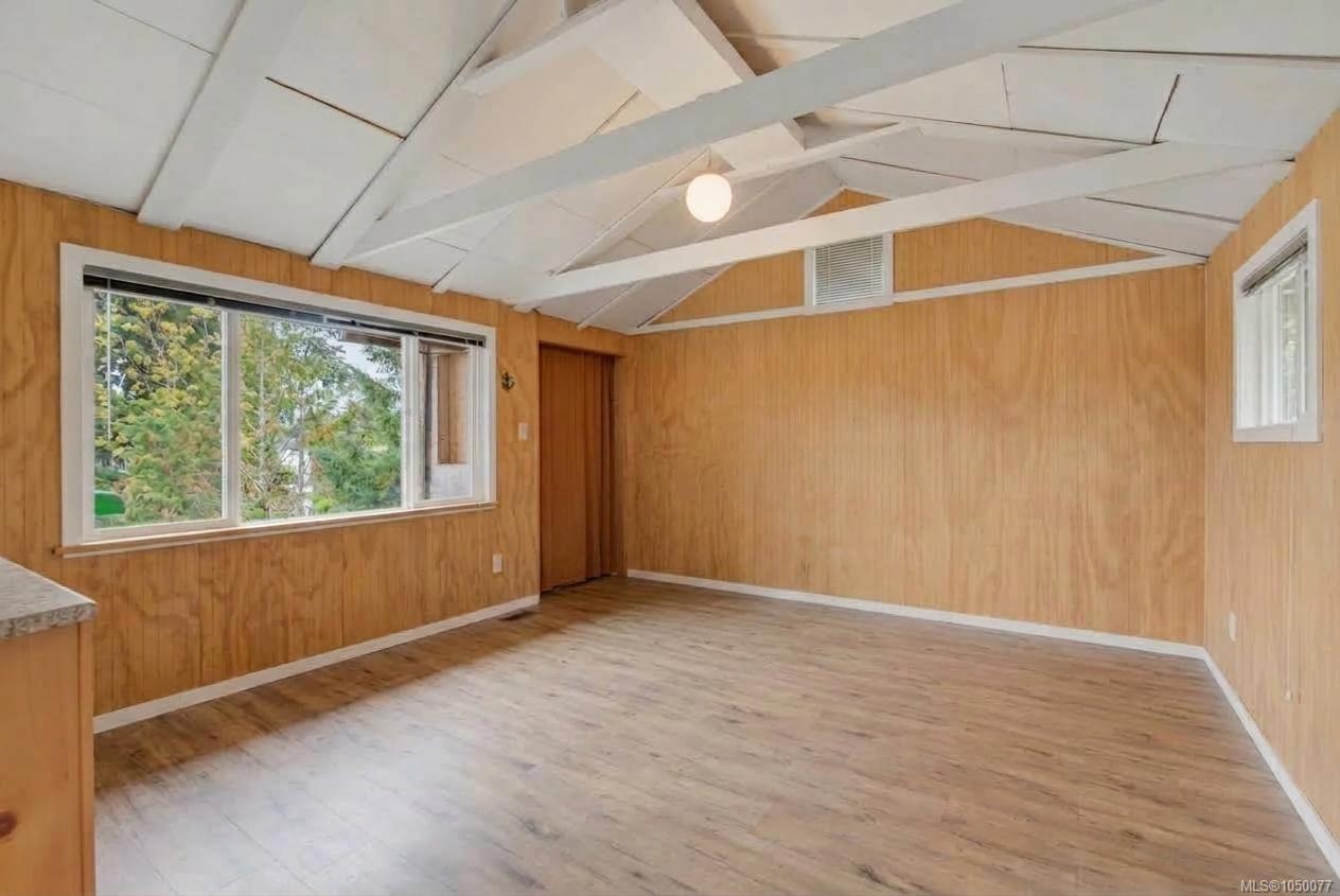 25 Seagirt Rd — listing photo 5 of 32
