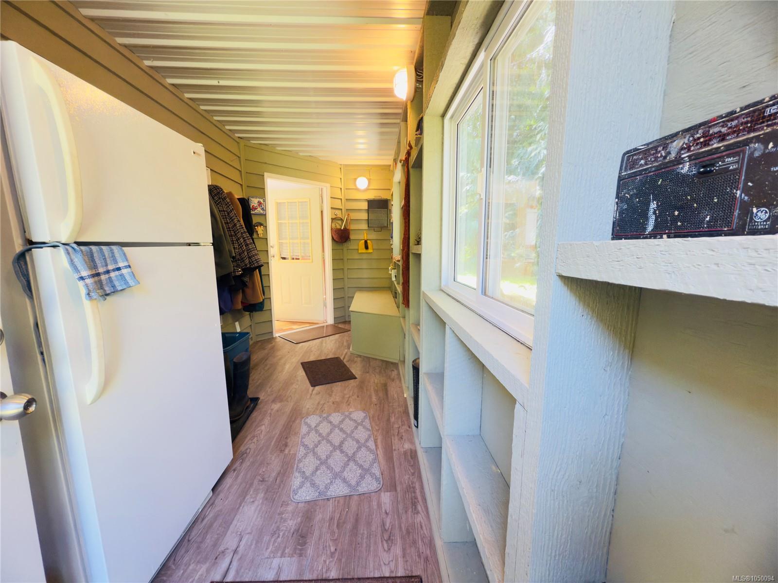 667 Weathers Way — listing photo 5 of 48