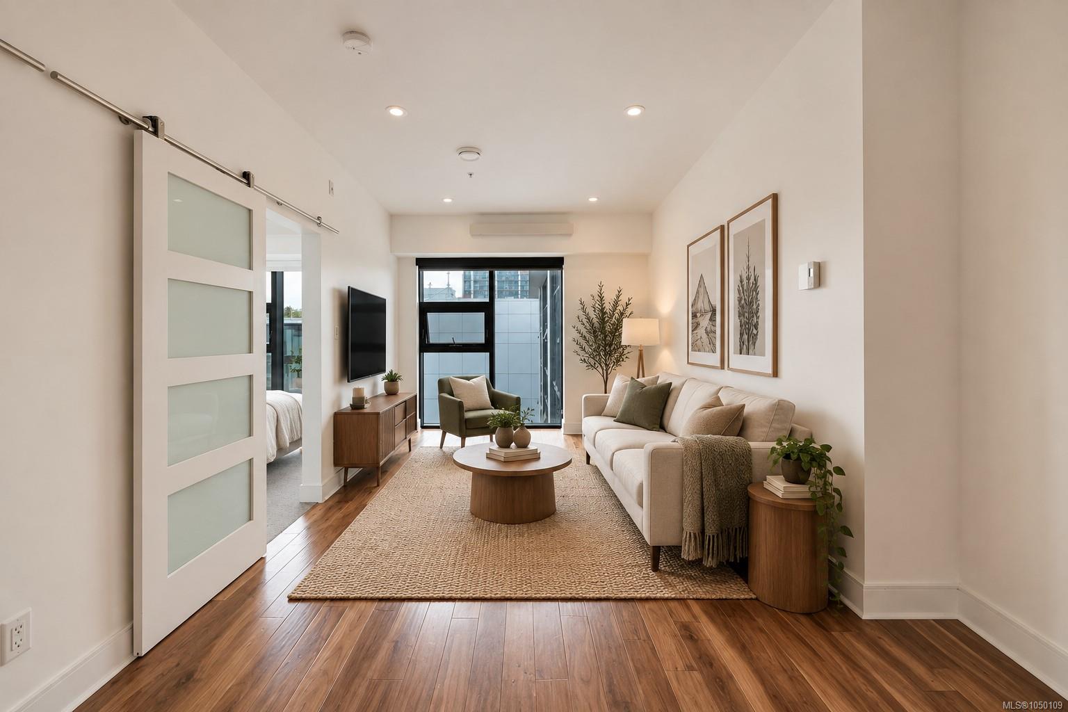 N414-1105 Pandora Ave — listing photo 9 of 53