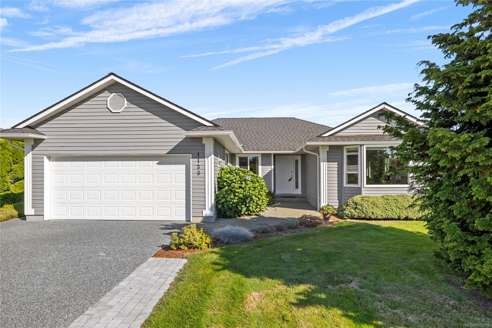 1133 Wellington Dr, Qualicum Beach