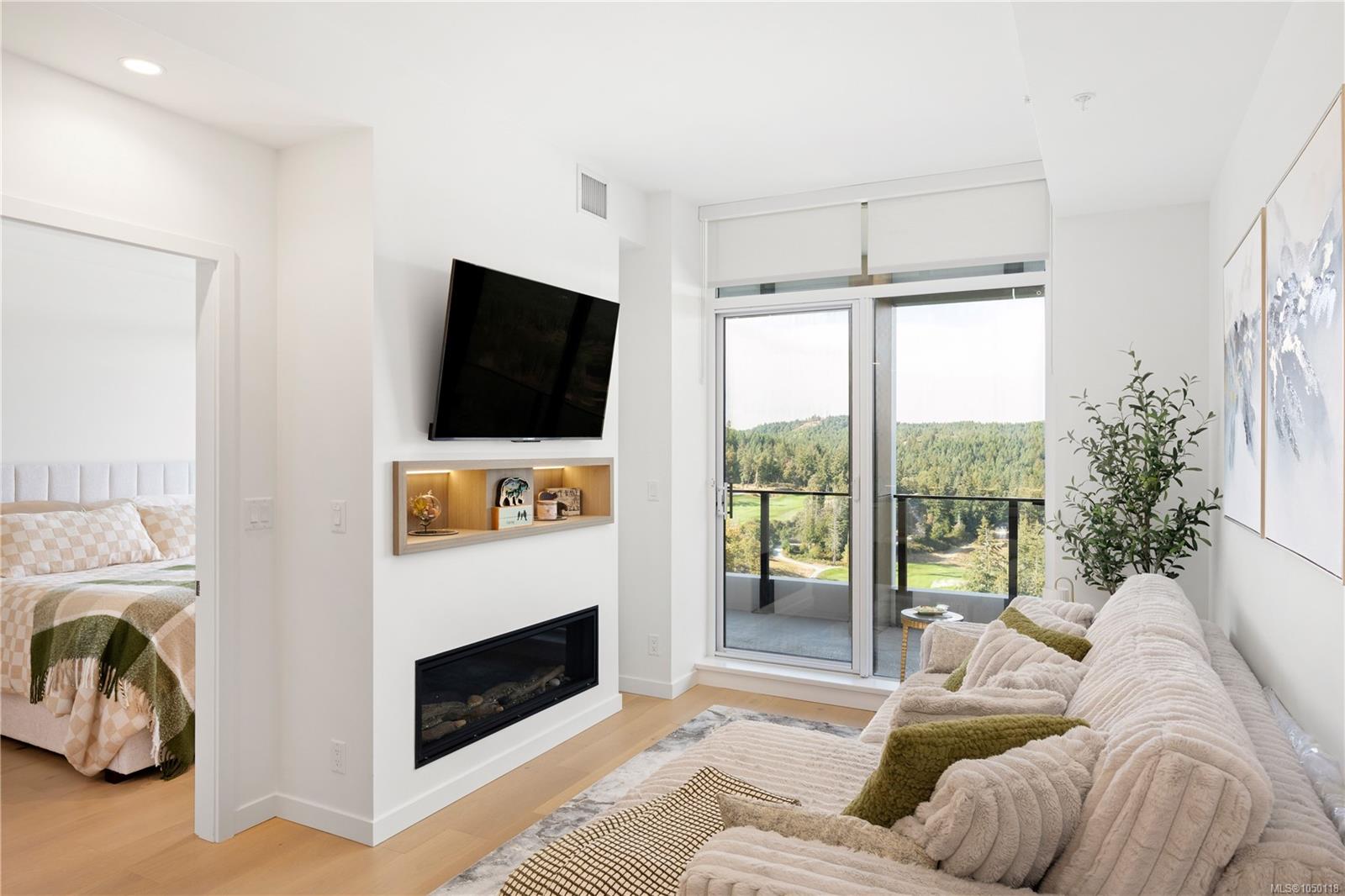 1412-2000 Hannington Rd — listing photo 2 of 52