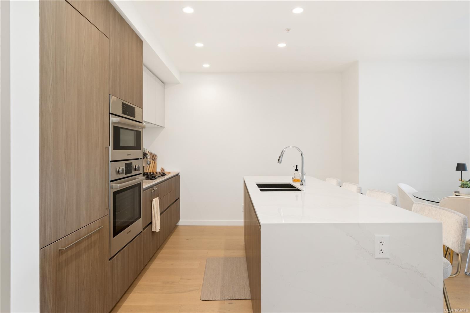 1412-2000 Hannington Rd — listing photo 9 of 52