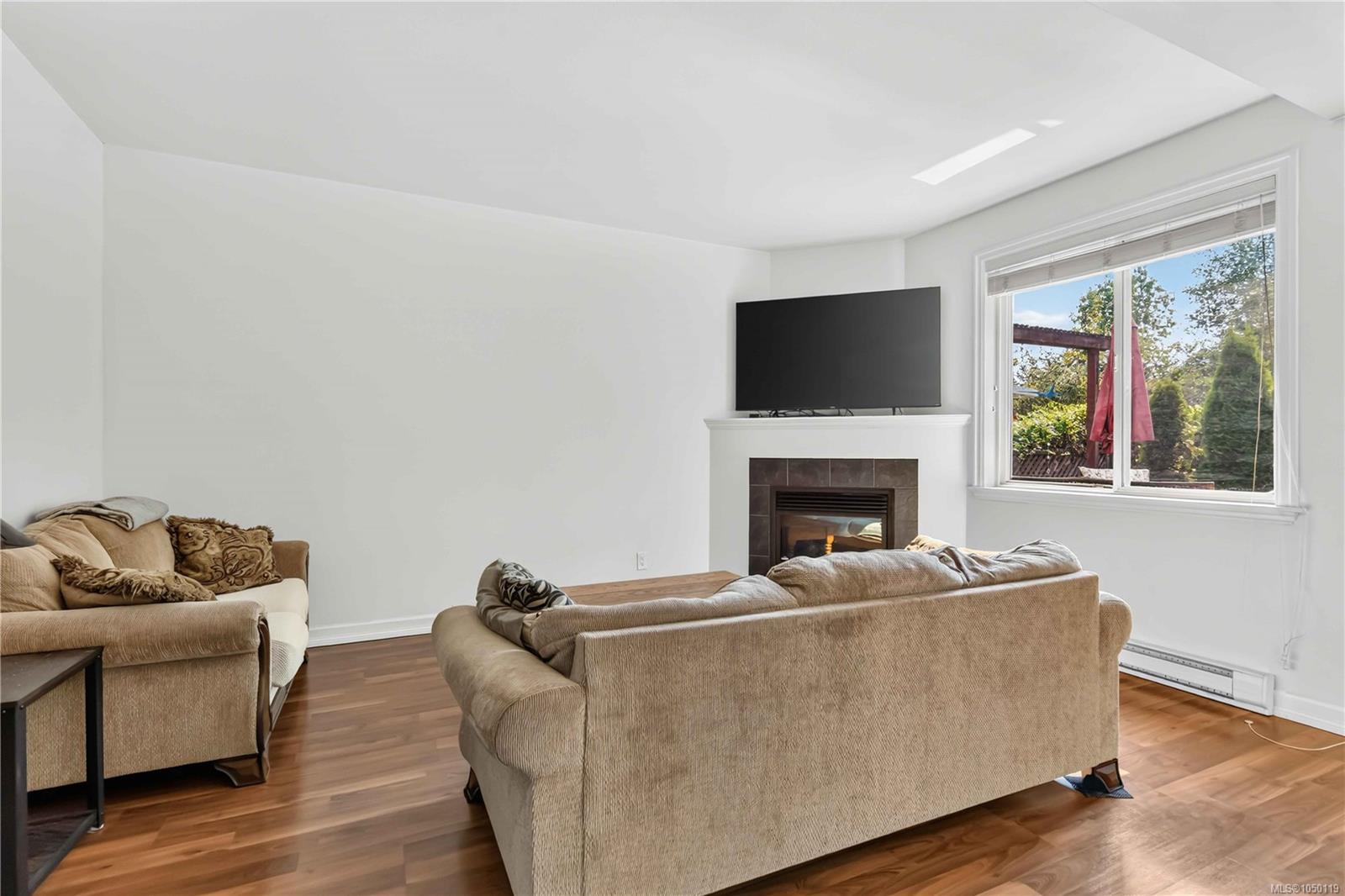 106-2260 Maple Ave — listing photo 8 of 56