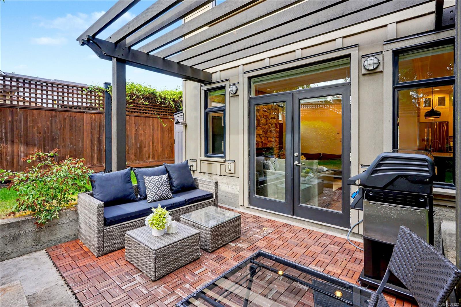 4-2622 Shelbourne St — listing photo 7 of 35