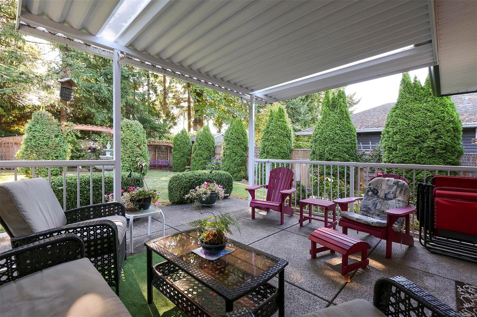 2561 Hebrides Cres photo 5