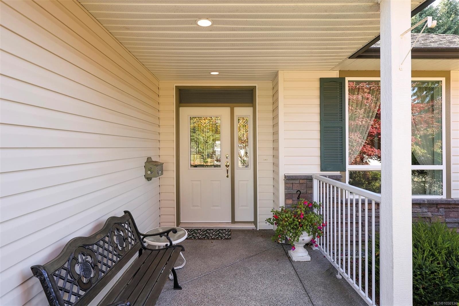 2561 Hebrides Cres photo 7