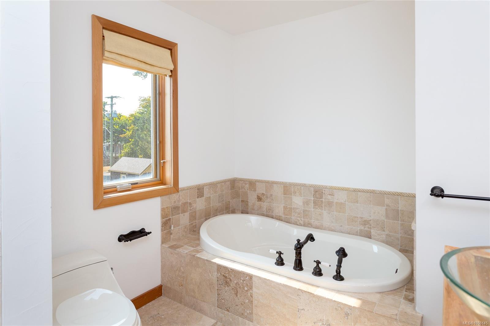 Photo 34