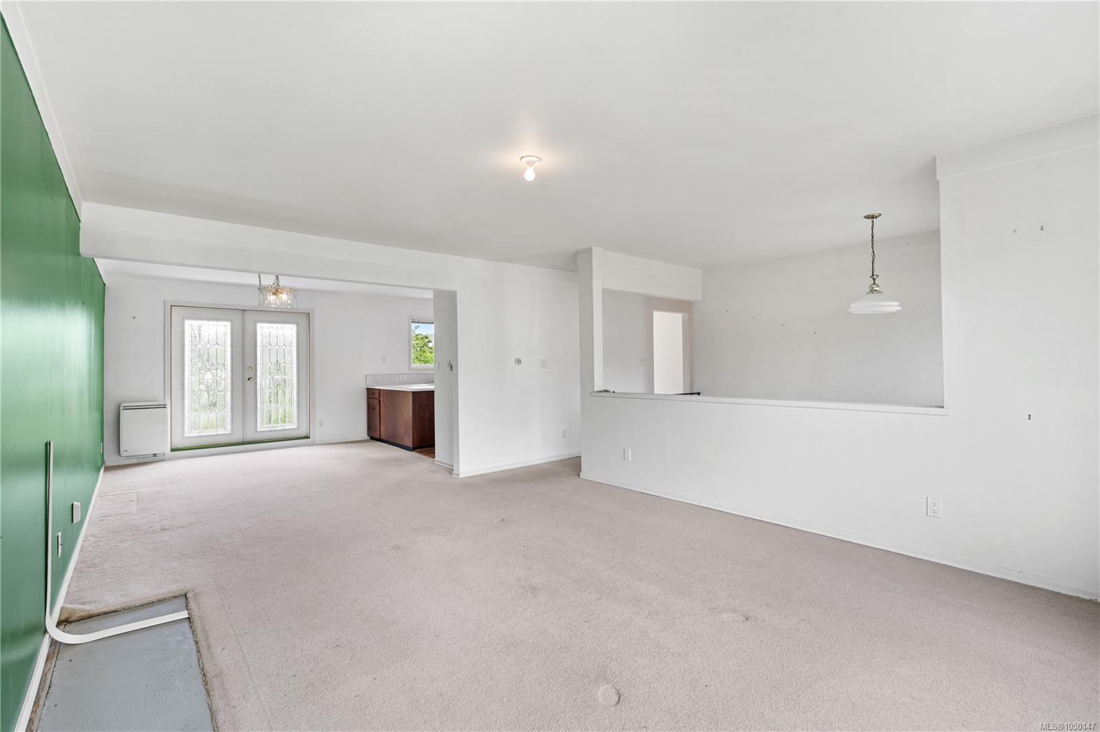 3931 Braefoot Pl — listing photo 8 of 50