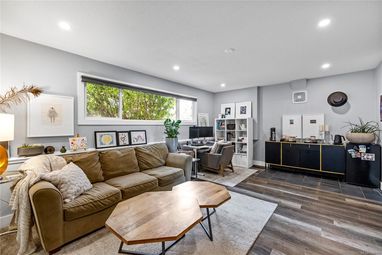 384 McKillop Dr photo 6