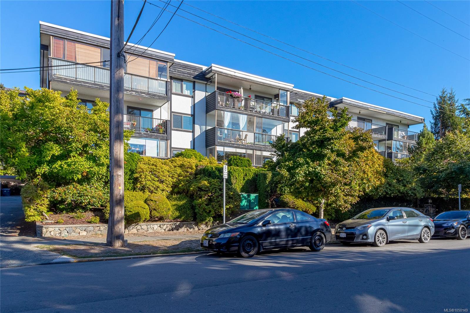 304 1039 Linden Ave, Victoria