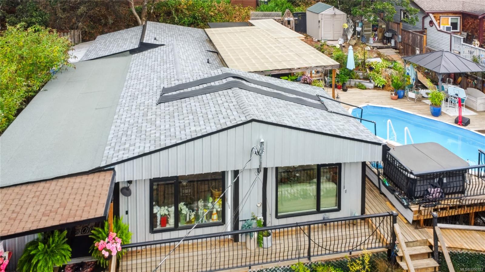 1120 Donna Ave — listing photo 3 of 15