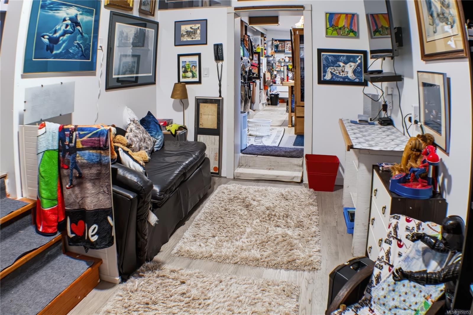 1120 Donna Ave — listing photo 6 of 15