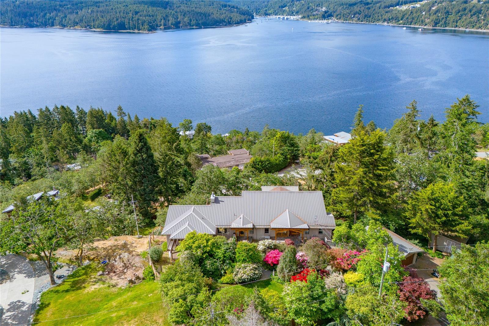 526 Bayview Pl, Duncan