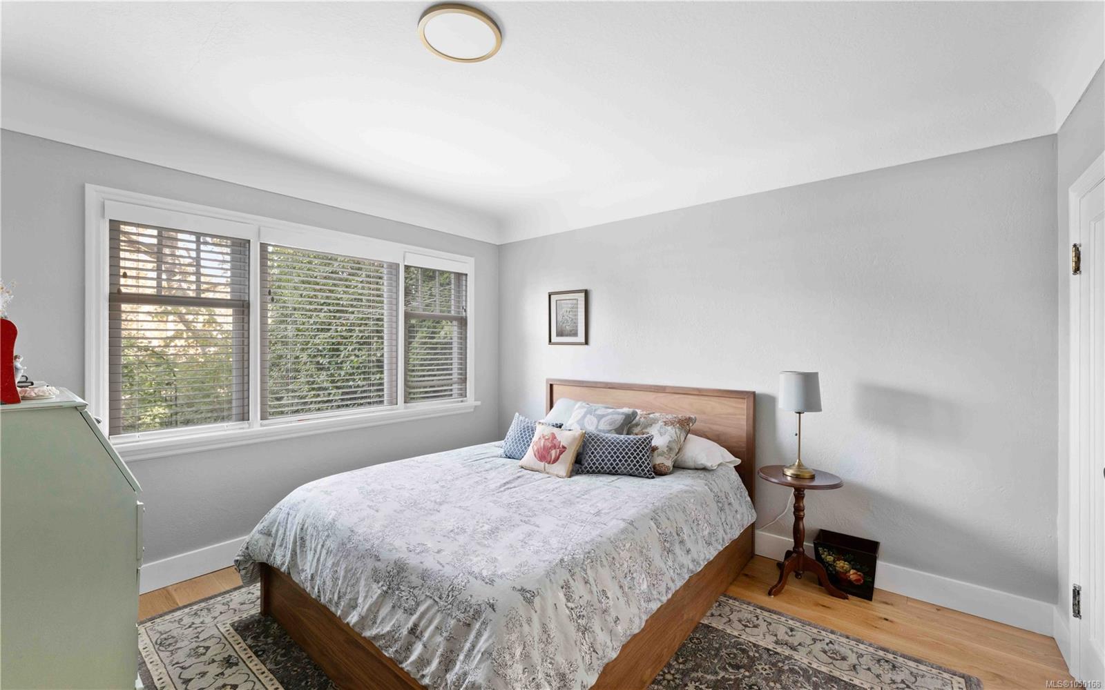 1461 Derby Rd — listing photo 13 of 49
