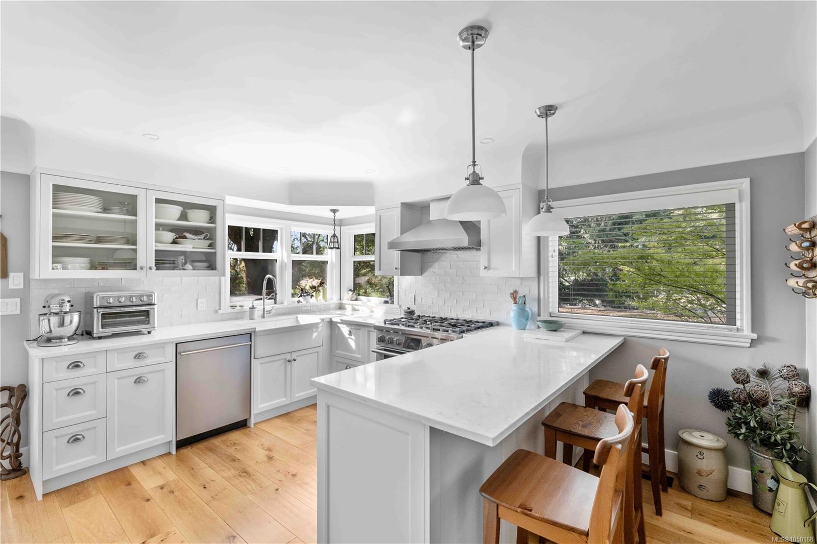 1461 Derby Rd — listing photo 10 of 49